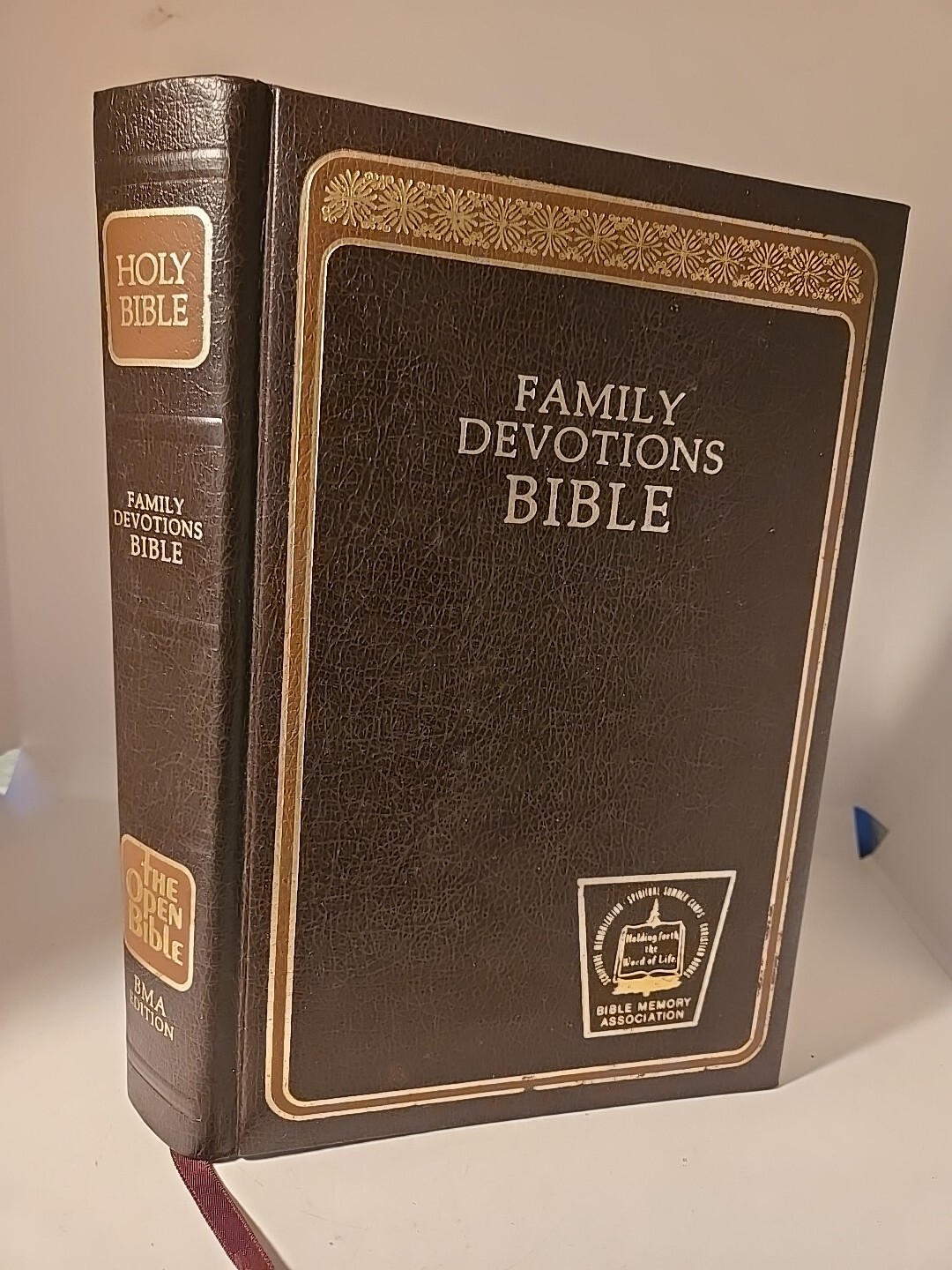 Family Devotions The Open  Bible Memory Asso. Hardcover By Royal Publishers Rare