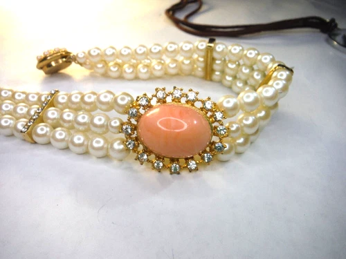 Vintage Costume Jewelry necklace