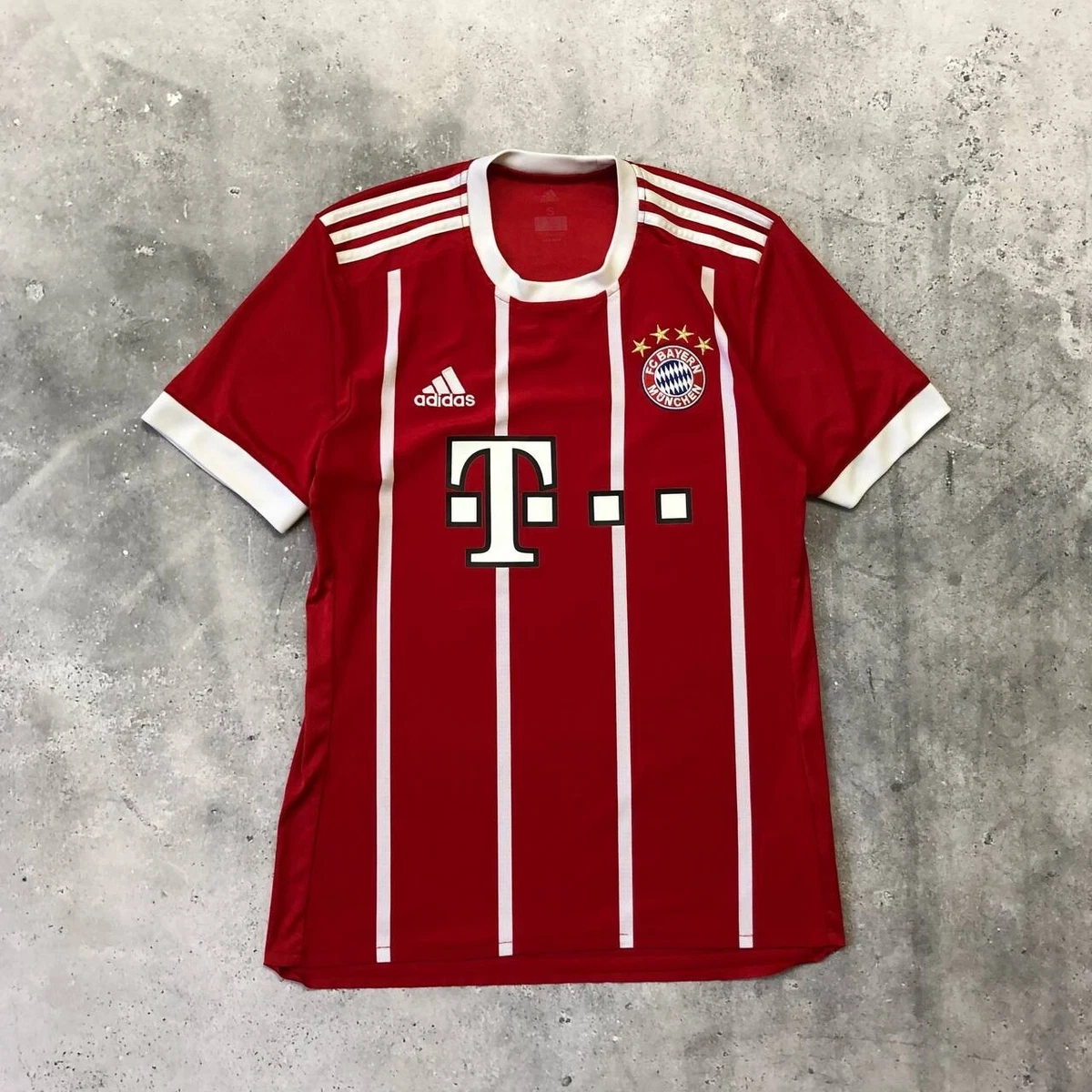 Bayern munich sale kit 2017