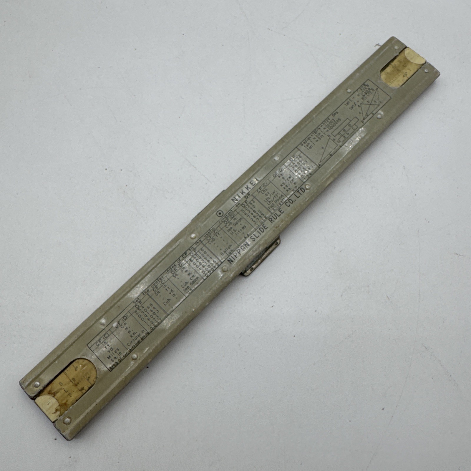 Vintage NIKKEI Nippon Rechenschieber Metallkoffer japanisches Ingenieurwerkzeug