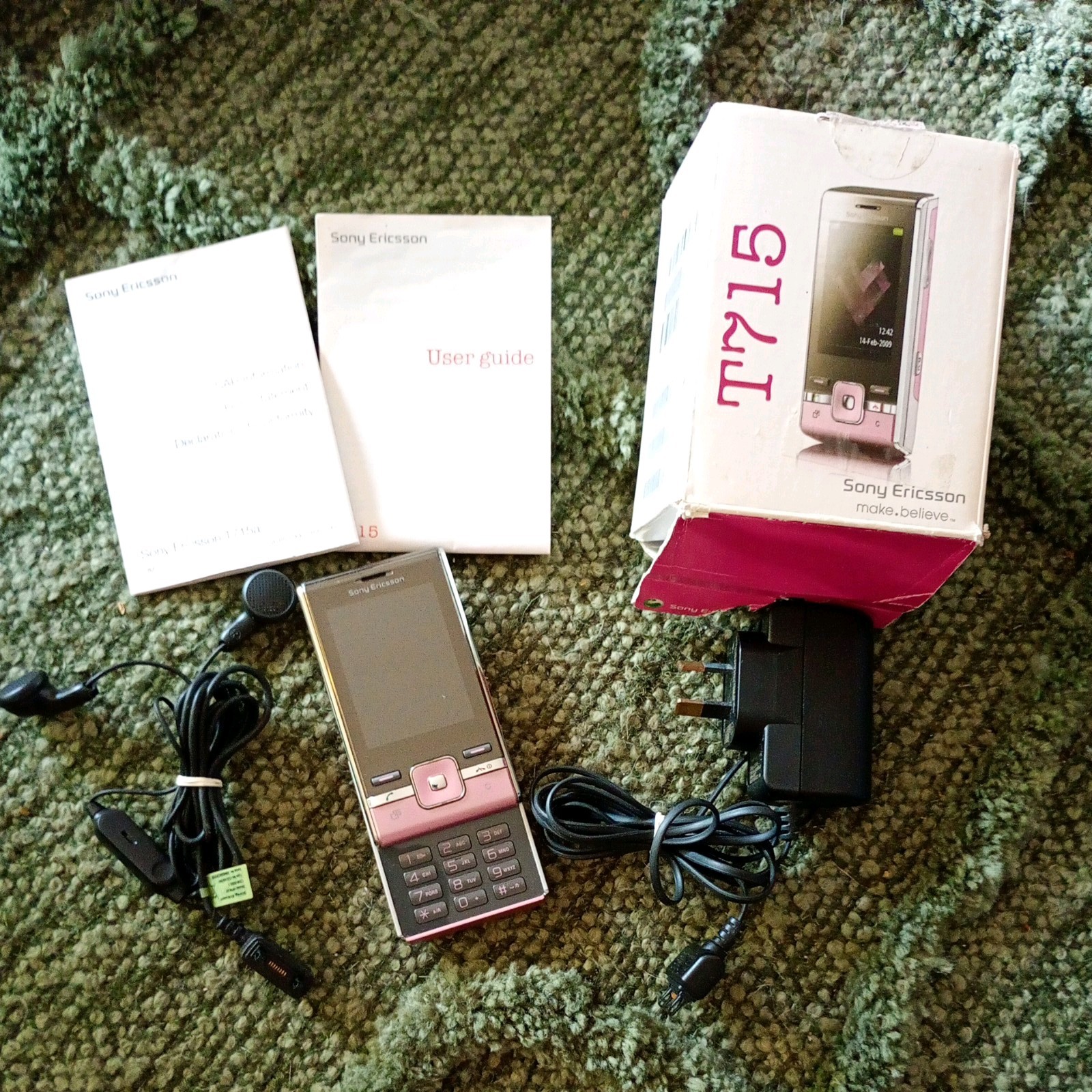 Vintage Pink Slide Sony Ericsson TY15a - phone, plug, headph