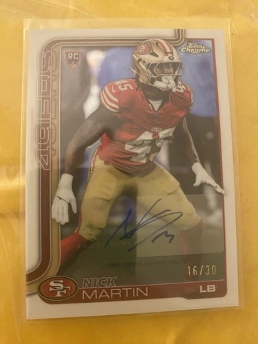 2025 Topps Chrome Nick Martin Refractor (RAW)
