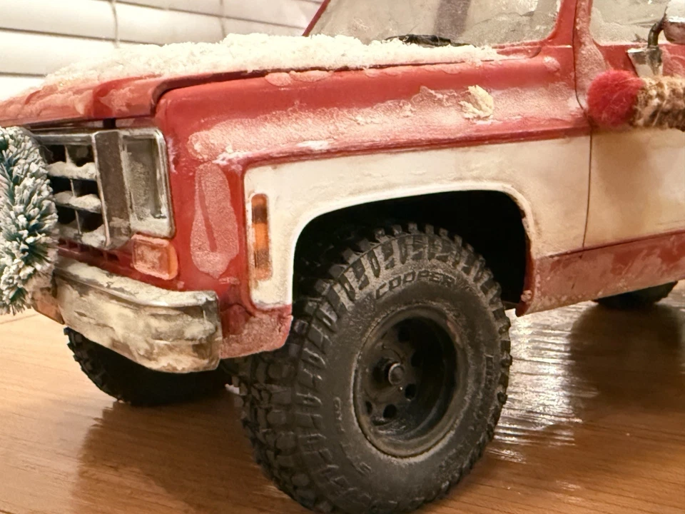 FMS 1:18 Chevy K10 Truck Christmas Custom Edition!!! - Image 3 of 4
