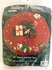 Bucilla Gallery of Stitches 34" Round Felt Tree Skirt 33256 SANTA  TOYS