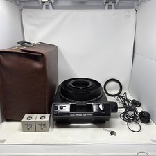 KODAK Carousel 4400 Slide Projector WORKS GREAT W Lens Remote 140 Tray  Case