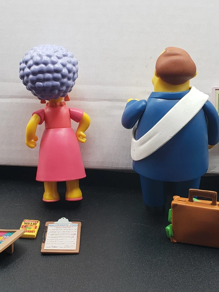 Playmates 2001 Series 3/4 The Simpsons WOS Lote de 2 Soltos com Acessórios Completos - Imagem 2 de 4