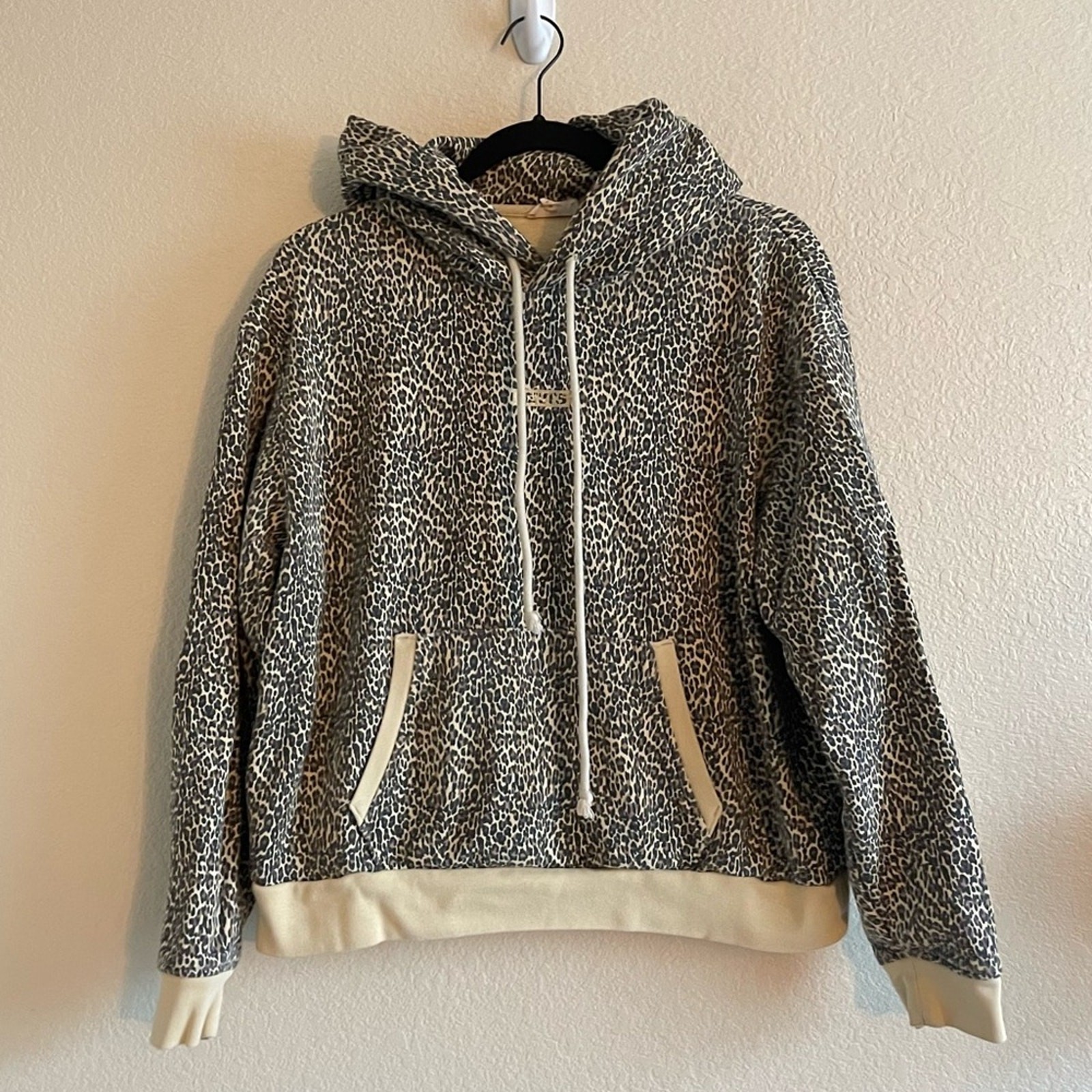 Levi's Leopard Print Unbasic Hoodie Pullover Over… - image 1