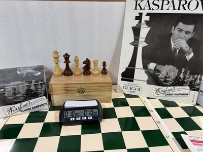 GARRY KASPAROV CHESS 3.75'' KING WT MAHOGANY+BOXWOOD+WOOD BOX+CHESS CLOCK+BOARD