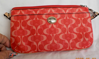Coach Peyton Dream C Red And Pink Wristlet Clutch
