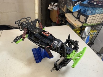 Traxxas Rustler 2wd 1/10 XL5 Stadium Truck Roller Slider Chassis w/ Servo Used