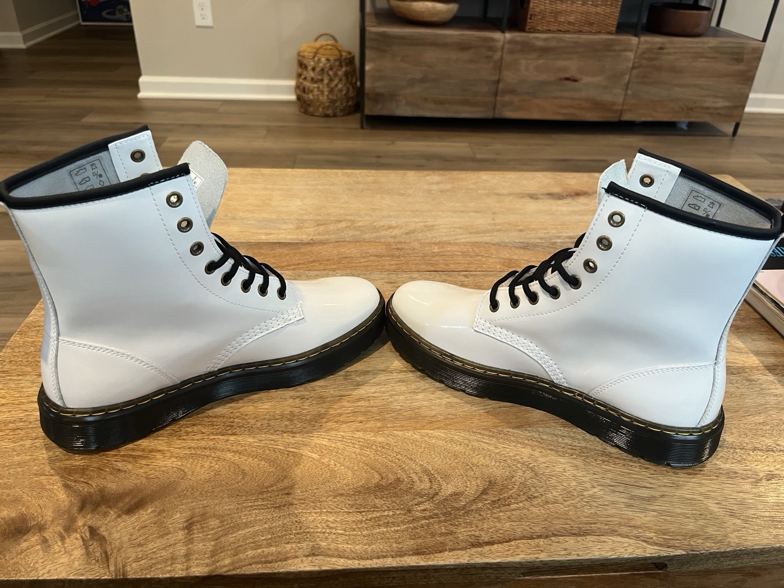 SAOLA Stivali da combattimento DOC MARTENS Zavala bianchi in pelle suola gomma uomo TG 8 donna TG 9