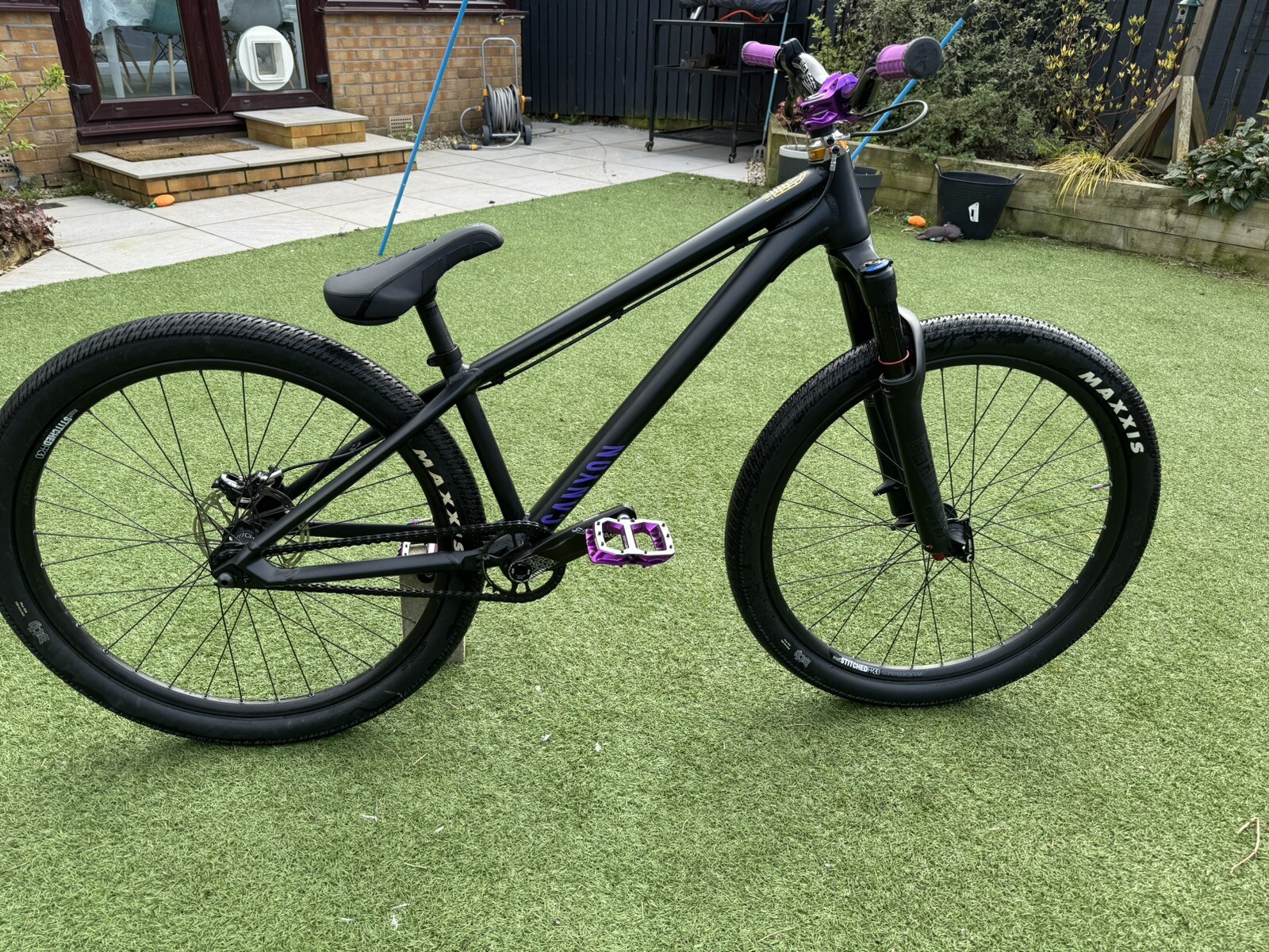 Canyon Stitched 360 Pro Dirtjumper With Gyro eBay