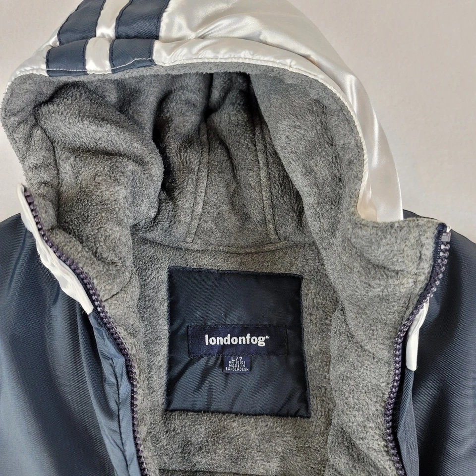 Abrigo de invierno London Fog juvenil - azul marino - rayas blancas - metálico. Talla: Juvenil L Foto 3 de 4