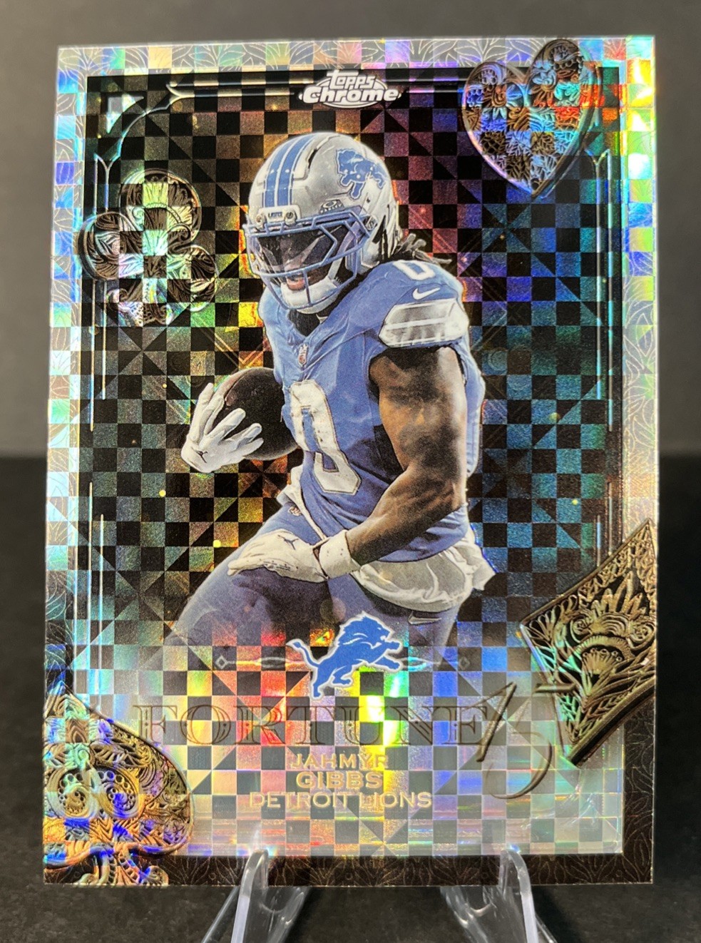 2025 Topps Chrome Fortune-15 X-Fractor Jahmyr Gibbs #F15-12 Detroit Lions 🔥