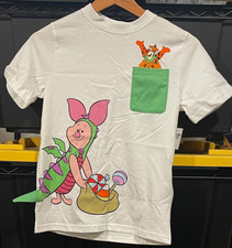 DISNEY PARKS WINNIE THE POOH  S PIGLET  TIGGER KIDS T-SHIRT SIZE 9/10 NEW