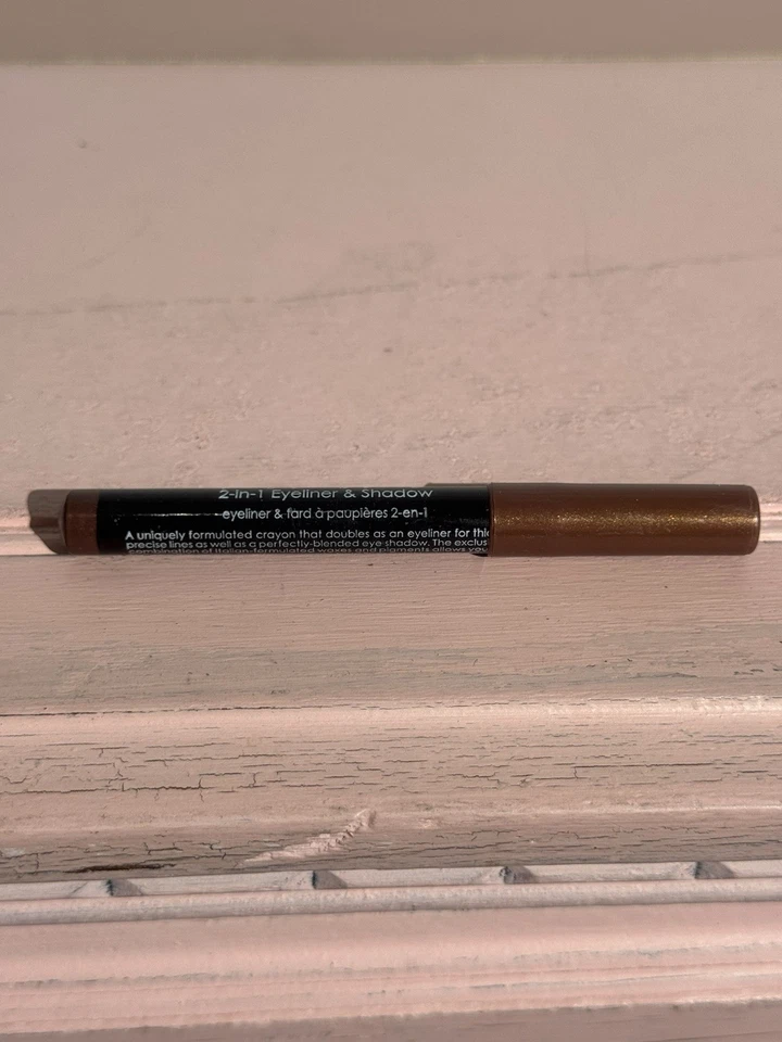 Delineador de ojos y sombra bronce Jelly Pong Pong 2 en 1 Foto 2 de 4