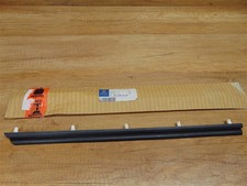 Tür unten Leiste hinten rechts Original Mercedes W202 - A2026907662 Tür unten Leiste hinten rechts Original Mercedes W202 - A2026907662