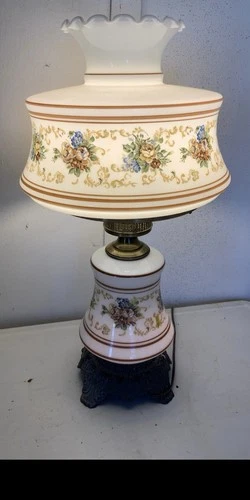 Vintage Quoizel Abigail Adams Milk Glass Hurricane Lamp-as is- switch stuck.