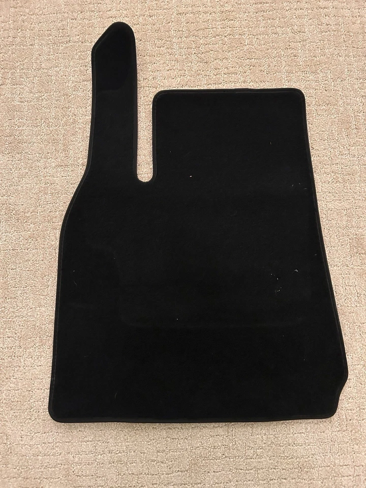 Tesla Model Y Floor Mats (3-Piece Set) – 2024 OEM - Image 2 of 4
