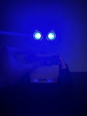 Disney Pixar Wall-E Thinkway U-Command Collectible Powers On - No Remote!
