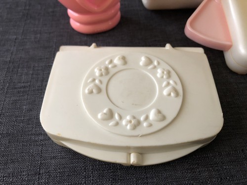 Vintage Fisher Price Pretend Beauty Items Vanity Make Up Hair Salon Nail Polish - Picture 2 of 12