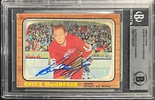 BRUCE MacGREGOR SIGNED 1966 TOPPS #104 RED WINGS CARD BECKETT 707