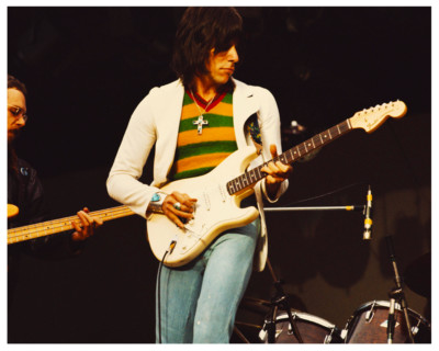 JEFF BECK - 8''X10'' PHOTOGRAPH