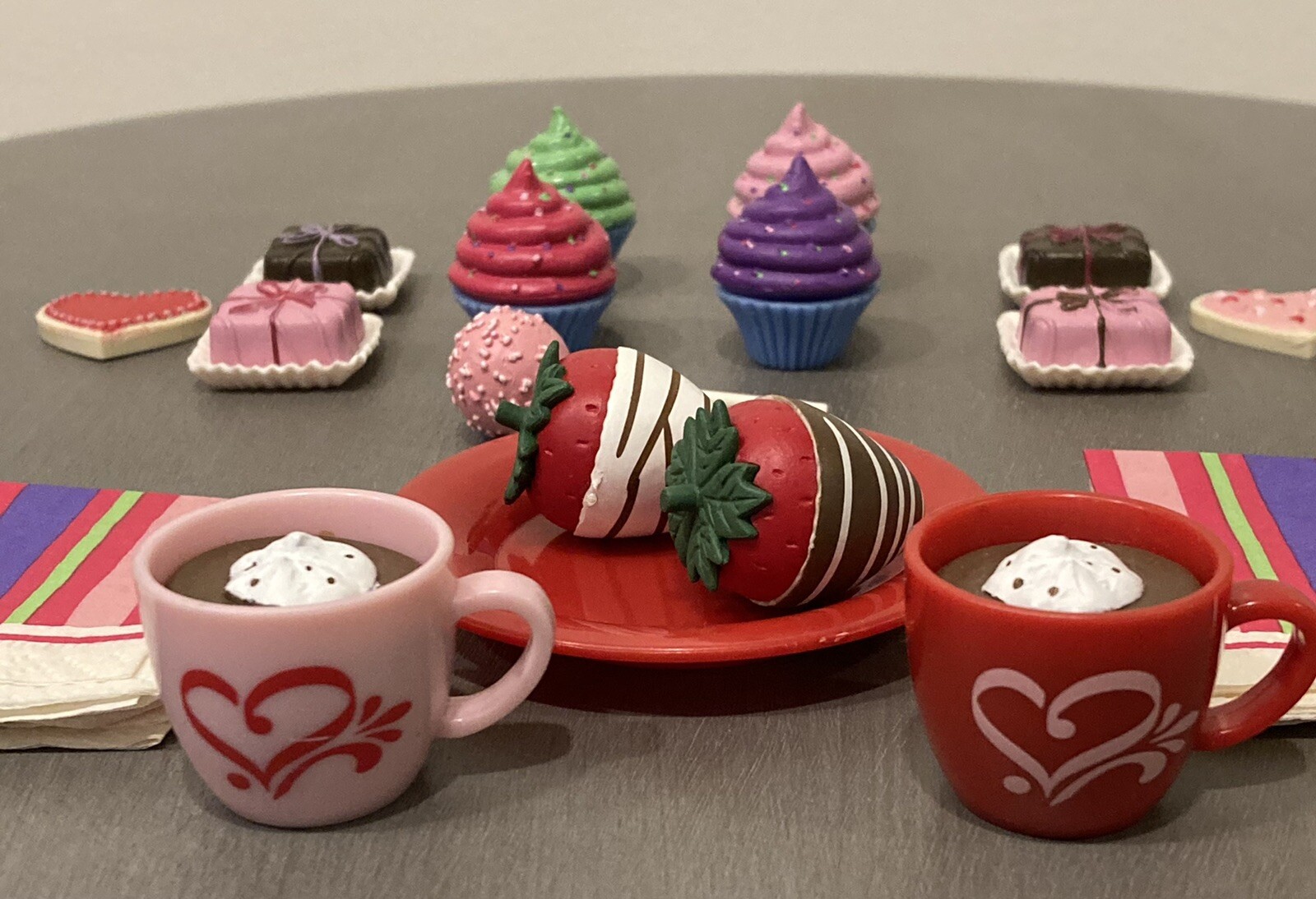 American Girl Doll Bakery Sweet Treat Desserts Sophia&rsquo;s 2016 Retired Accessories