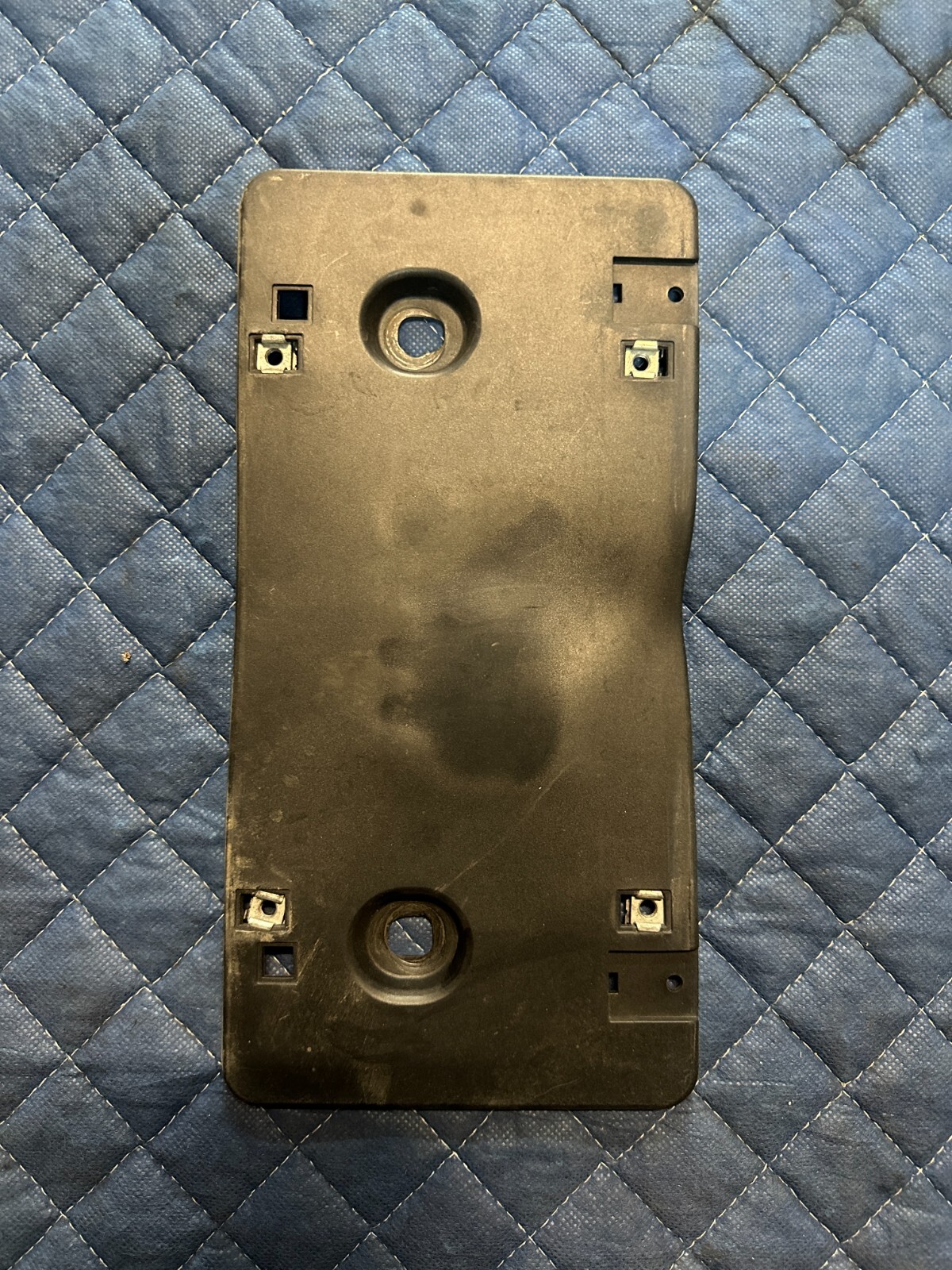 2014 Audi R8 OEM Rear Bumper License Plate Bracket 420807847 Read Before Buying