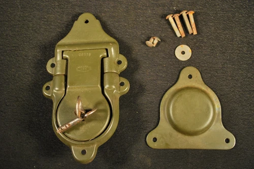 WW2 US MILITARY TRUNK FOOTLOCKER LOCK w HARDWARE / UNUSED / Eagle Lock Co.