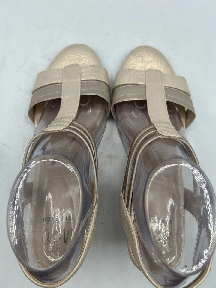 Sandalia elástica Impo Estrella para mujer talla 9M cuero dorado punta abierta sin cordones Foto 4 de 4