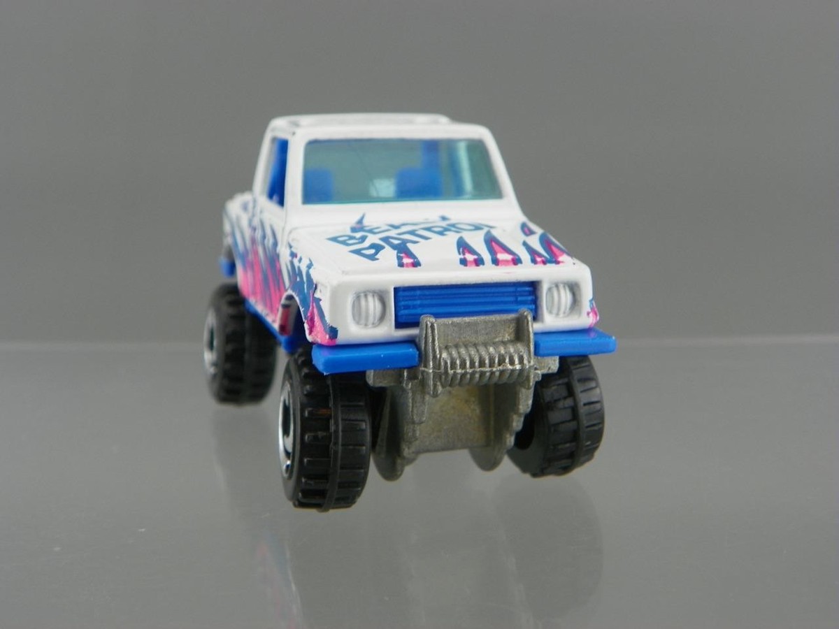 Vintage 1988 Hot Wheels Diecast Beach Patrol White Street Roader