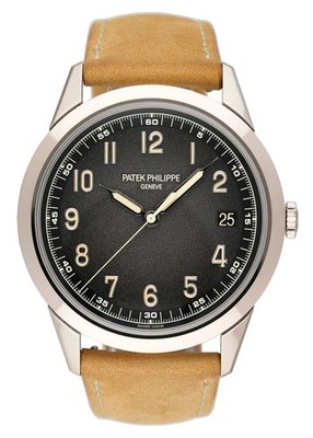 Patek Philippe Calatrava 5226G-001 Mens Watch Box Papers
