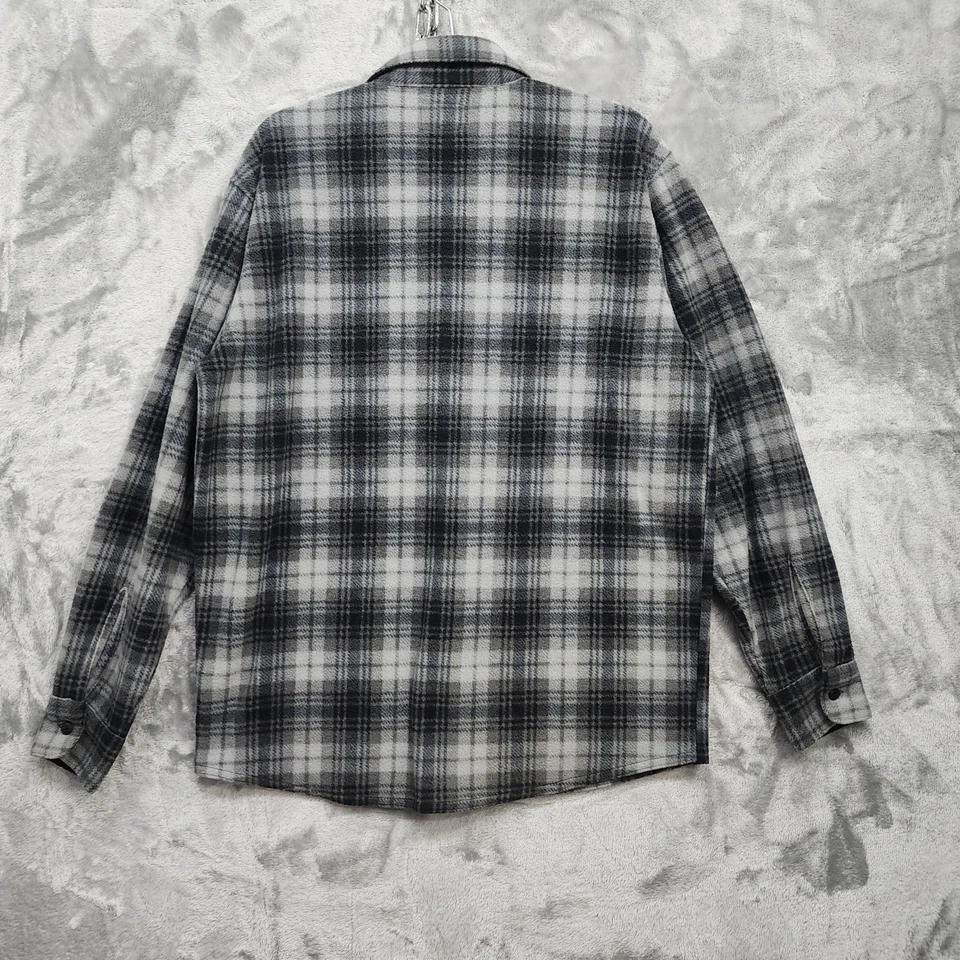 Wrangler Shirt Mens M Gray Black Plaid Fleece Flannel Button Front Long Sleeve - Image 3 of 4