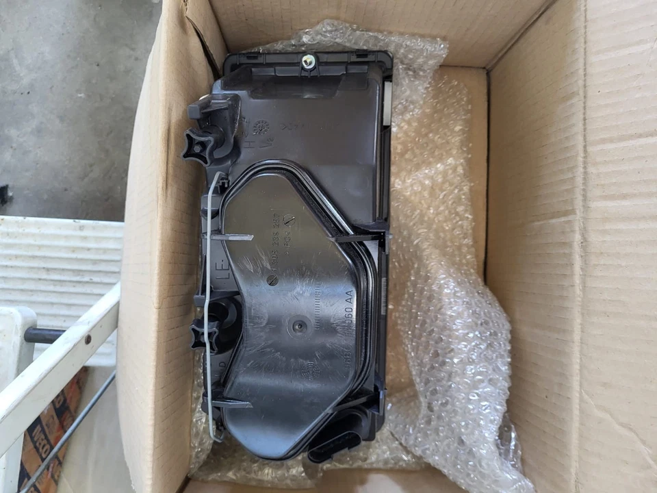 FANALE IVECO SX DAILY 3 GENERAZIONE,  IVECO 500307755 - Immagine 3 di 4