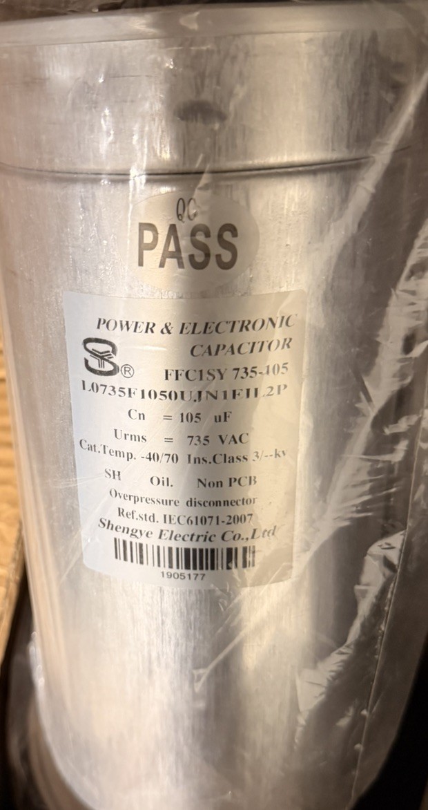 Condensateur de puissance 105µF stabilisateur de tension 735VAC haute tolérance pour armoire électrique