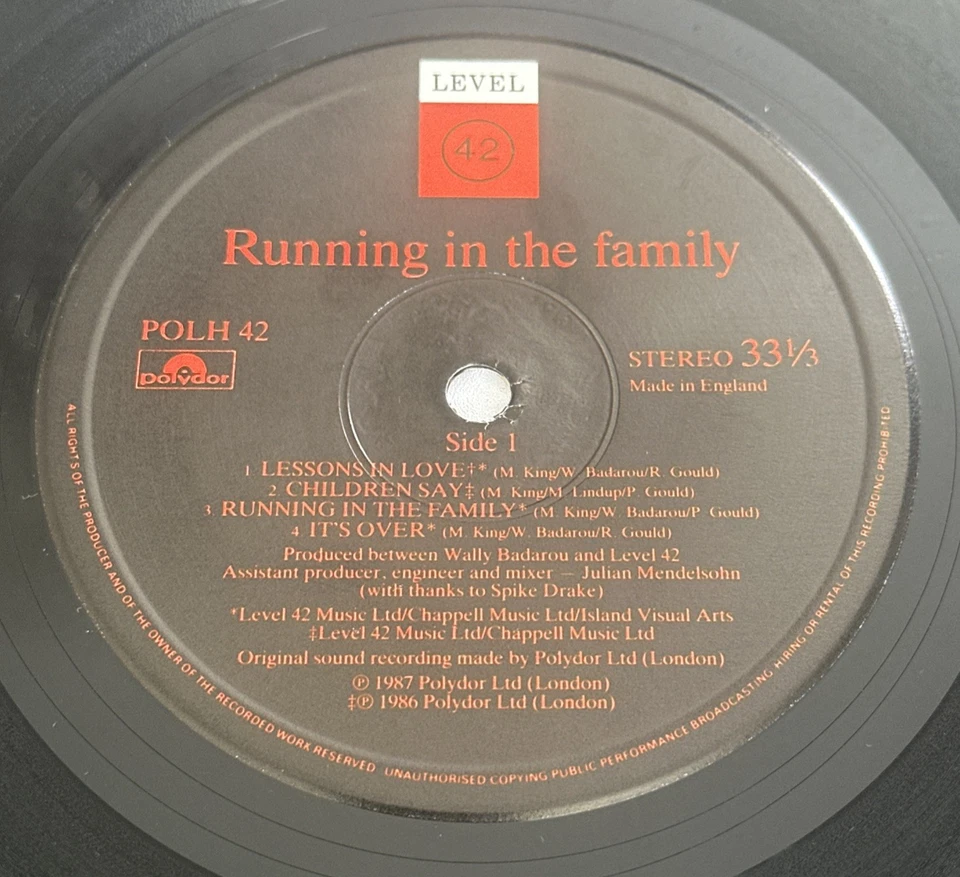 Level 42 ~ Running In The Family ~ Vinyl LP Record 80s VG+ / EX Condition Foto 4 de 4