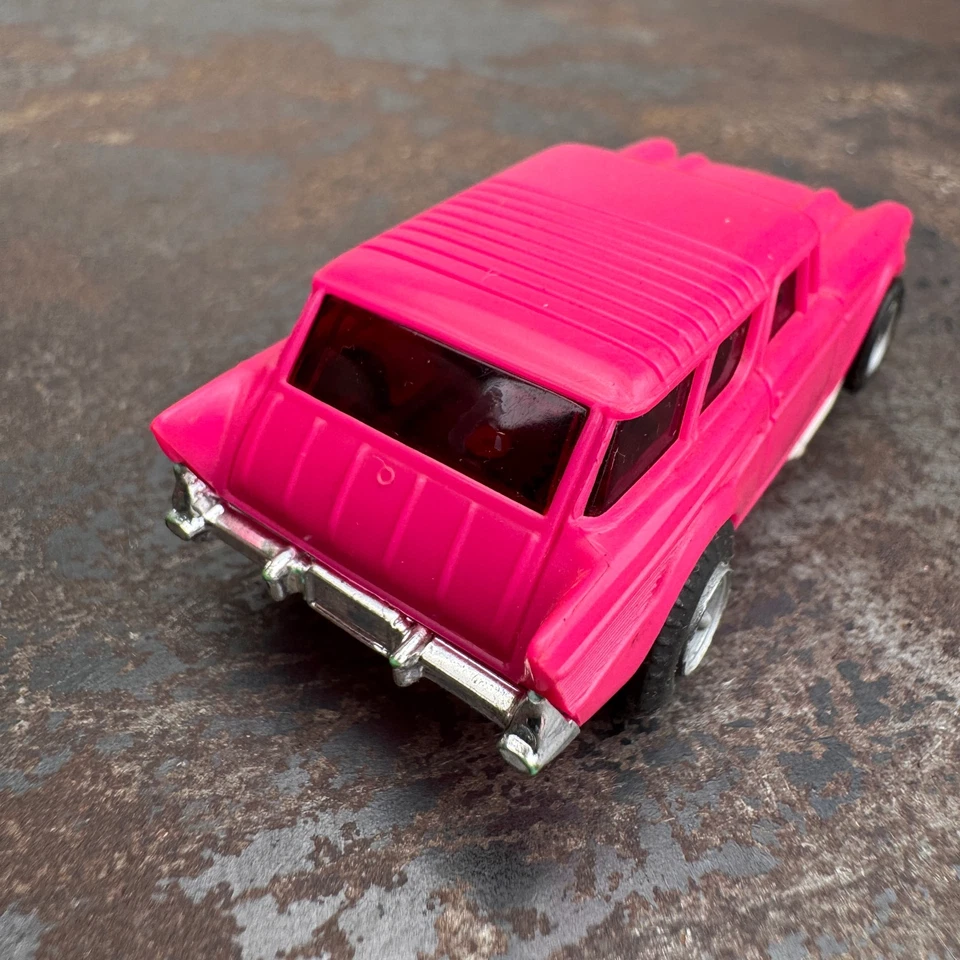 Coche Ranura Chevy Nomad Wagon AFX '57 Rosa Caliente Escala HO De Colección Foto 4 de 4