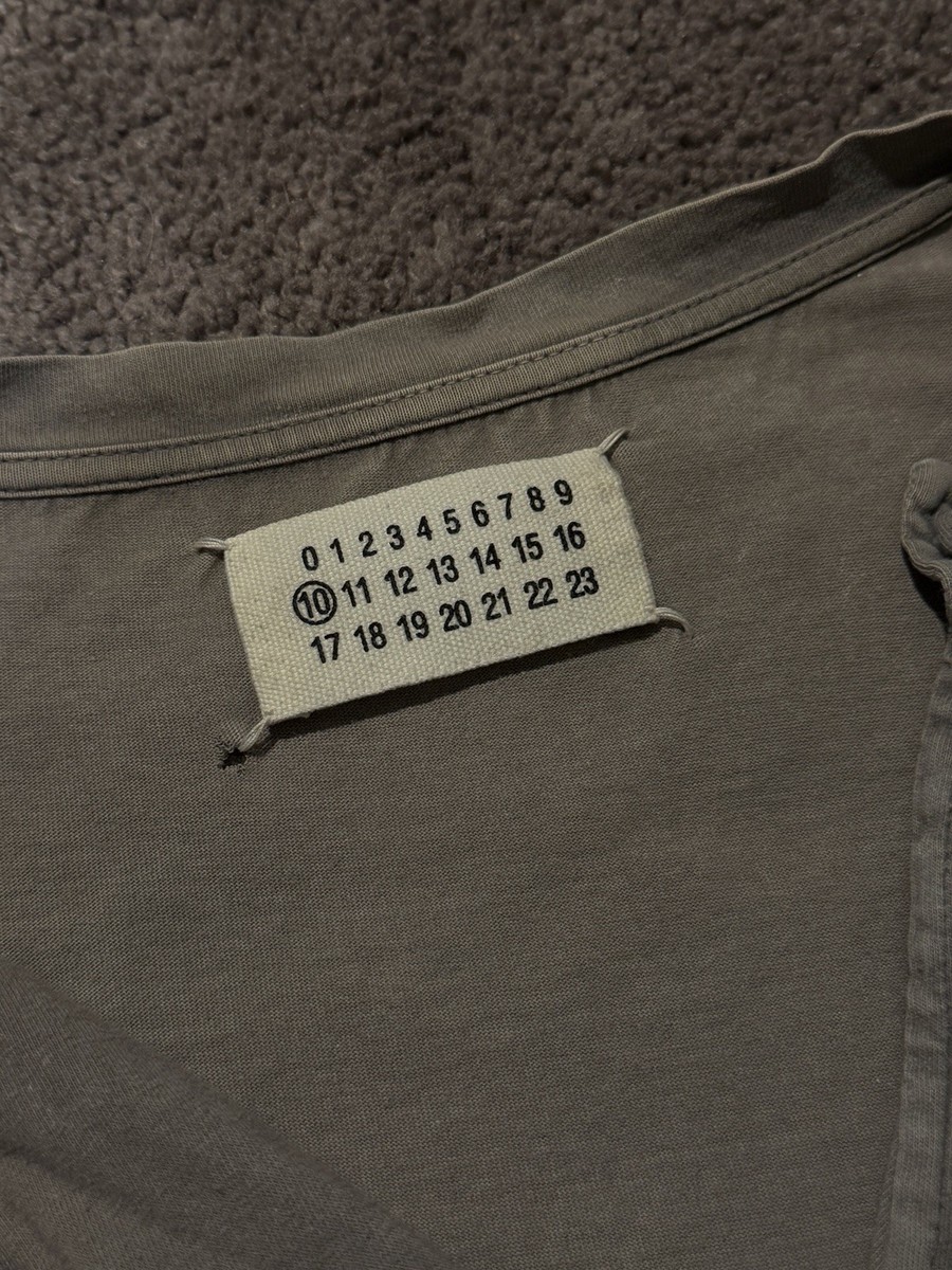 Maison Martin Margiela Gray Cotton V-Neck Raw Edge Short Sleeve T