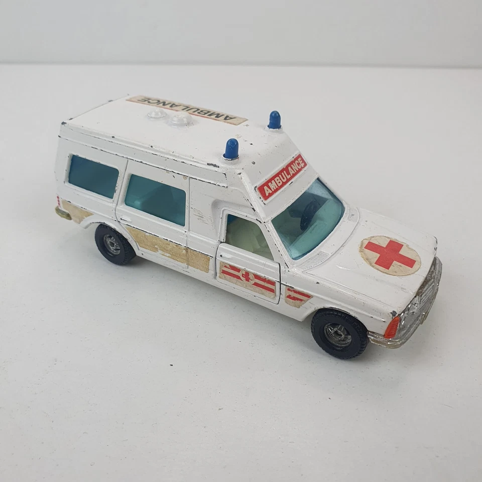 ambulancia corgi mercedes bonna 2500 modelo diecast juguetes vintage coleccionables Foto 2 de 4