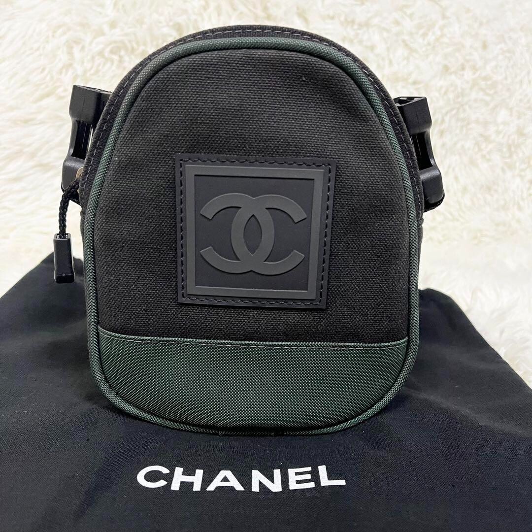 T*T様 ★刻印ありCHANEL　MADE IN FRANCE COCOマーク CHANEL(シャネル) Coco mark rhinestone brooch ココマーク