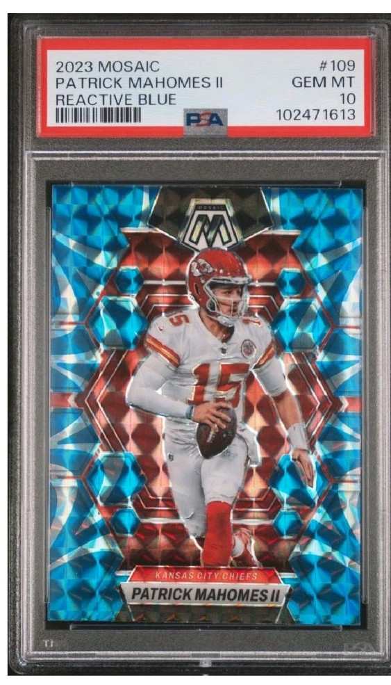 Patrick Mahomes 2023 Mosaic Reactive Blue Prizm #109 PSA 10