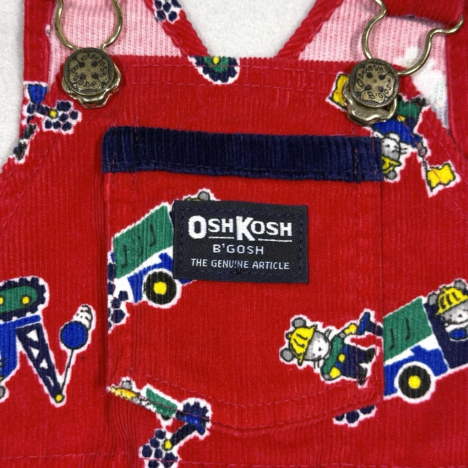 Macacão OshKosh Vintage 12 Meses Vestbak Veludo Vermelho Feito nos EUA Ratos no Trabalho - Imagem 4 de 4