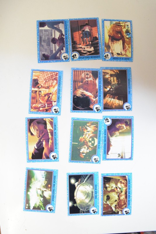 LOT OF 1982 E.T. TRADING CARDS.