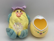 Fisher Price 1988 Smooshees 7318 Cuddler DAZZLE DUCK  Egg w/ Habitat