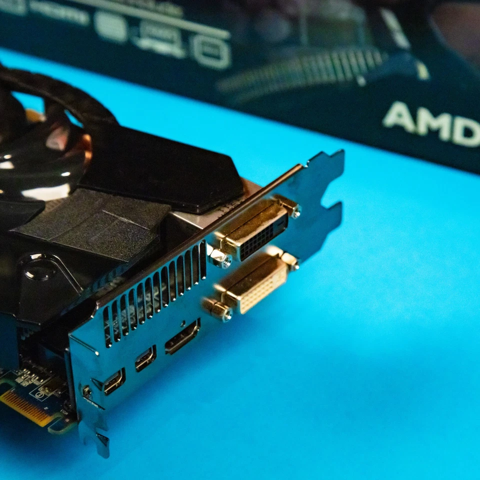 Sapphire Radeon HD 7950 Flex Edition / Flashed for Mac Pro 5,1 / 3GB GDDR5  - Image 3 of 4