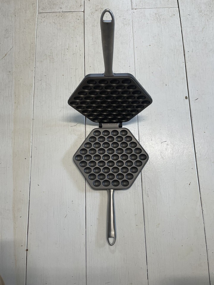 Nordic Ware Egg Waffle Iron Bubble 2 Piece Pan Made In USA Hanging