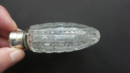 American Brilliant Period CUT GLASS Ladies Flask, Fraternal Crest on Silver Top - Picture 3 of 11
