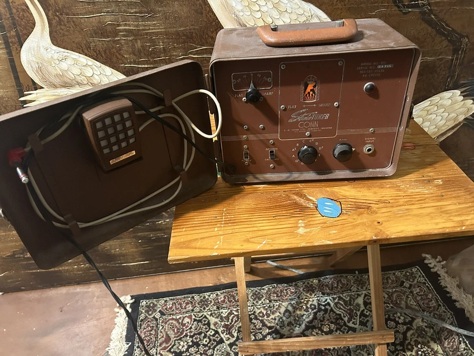 CONN Strobotuner Model ST2 1950 LIGHTS UP SPINS DOES'T WORK TESTED BY GUITARIST - Image 2 of 4