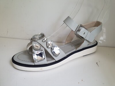 ZARA WOMAN DESIGNER UK 4 EU 37 DAMEN BLAU WEISS LEDER FLACH SOMMER SANDALEN